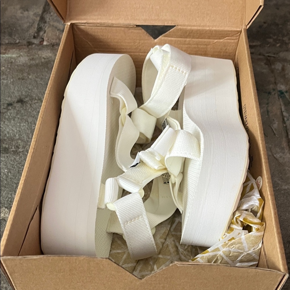 Teva Women's Sandals - White - Picture 2 of 9